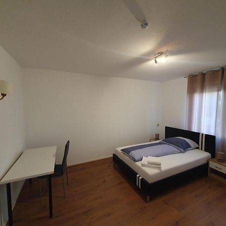 Ferienwohnung Privatzimmer An Der Uniklinik Mainz - Nur Fuer Weibliche Gaeste Exterior foto