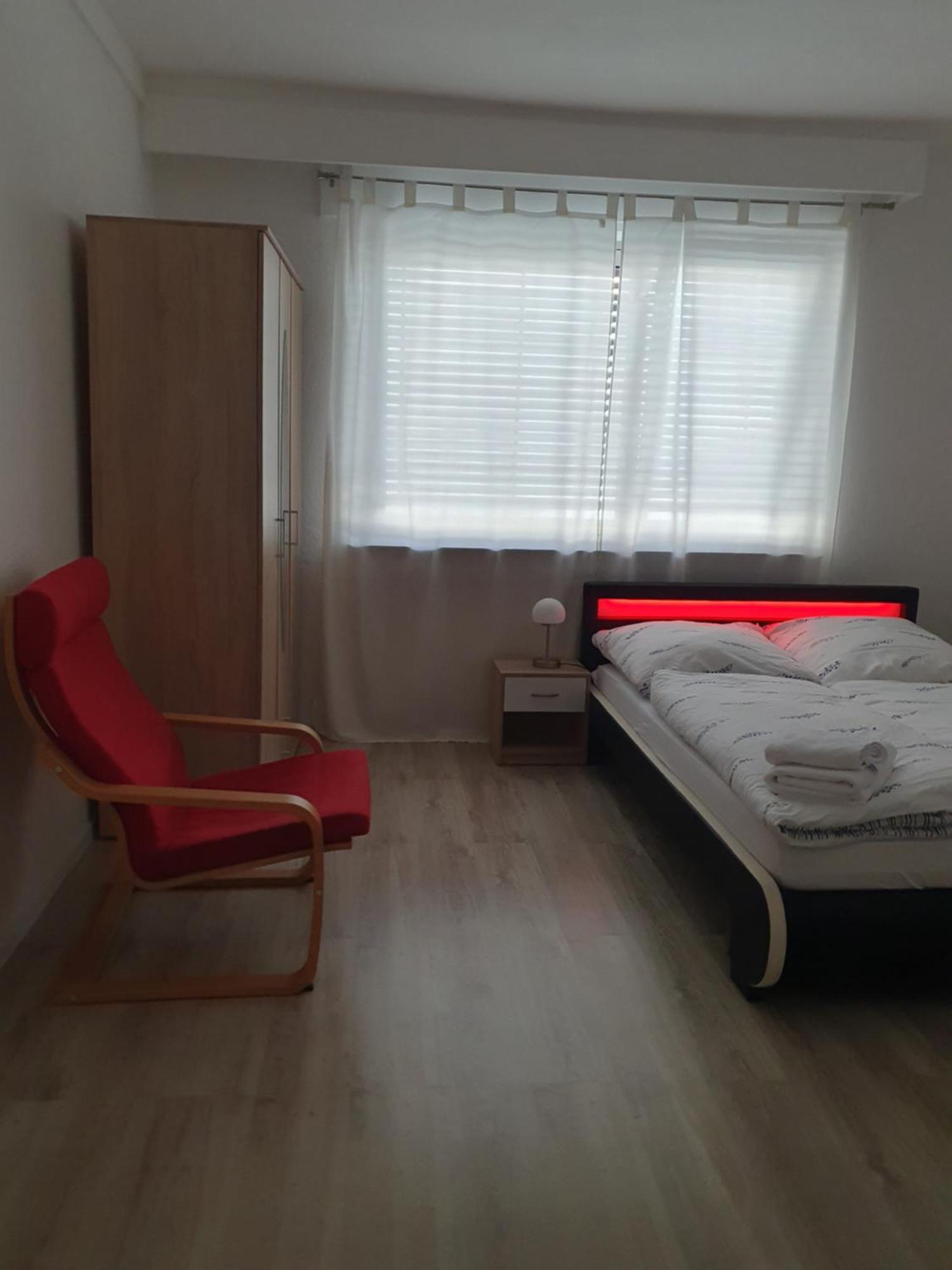 Ferienwohnung Privatzimmer An Der Uniklinik Mainz - Nur Fuer Weibliche Gaeste Exterior foto