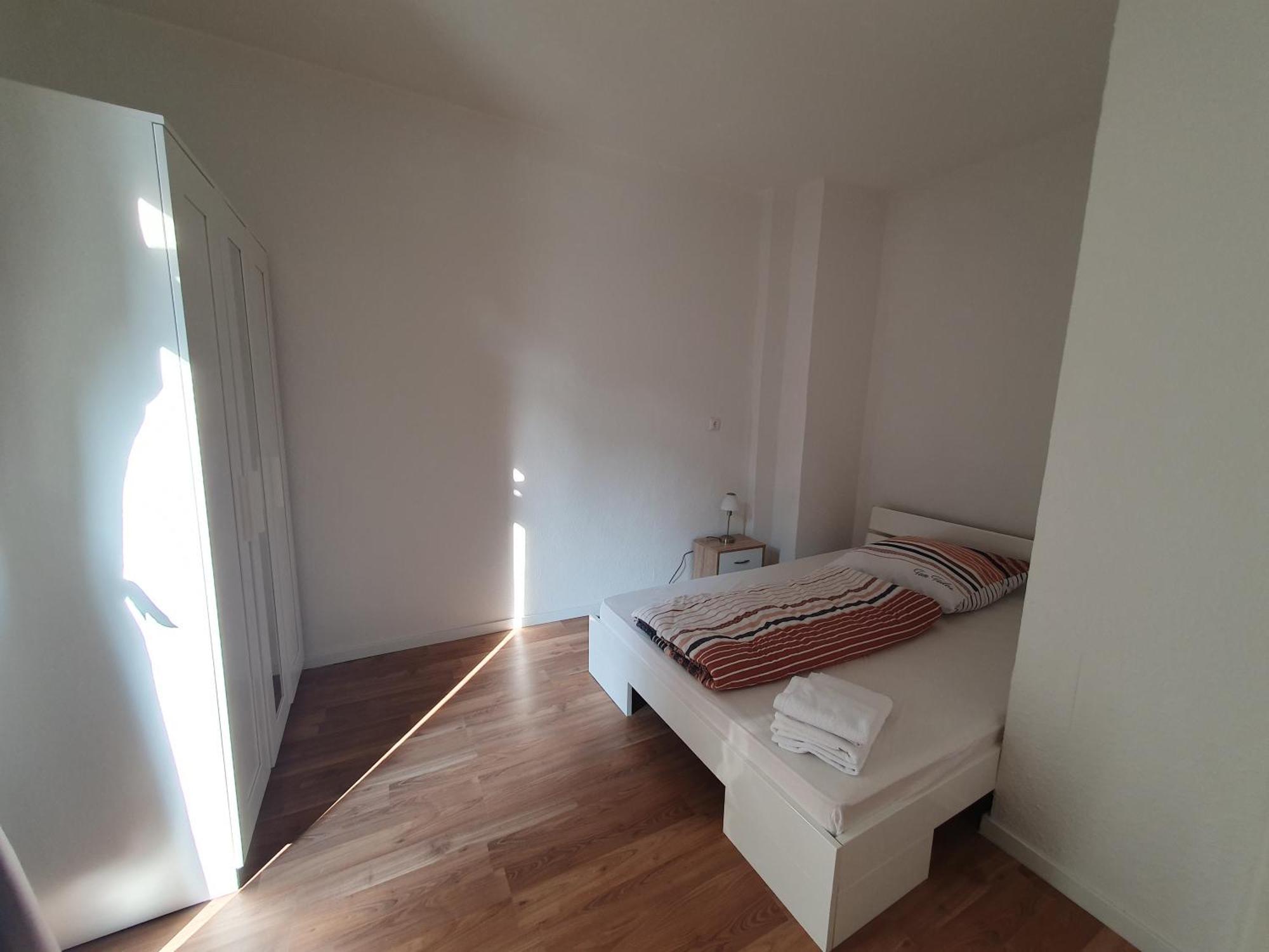 Ferienwohnung Privatzimmer An Der Uniklinik Mainz - Nur Fuer Weibliche Gaeste Exterior foto