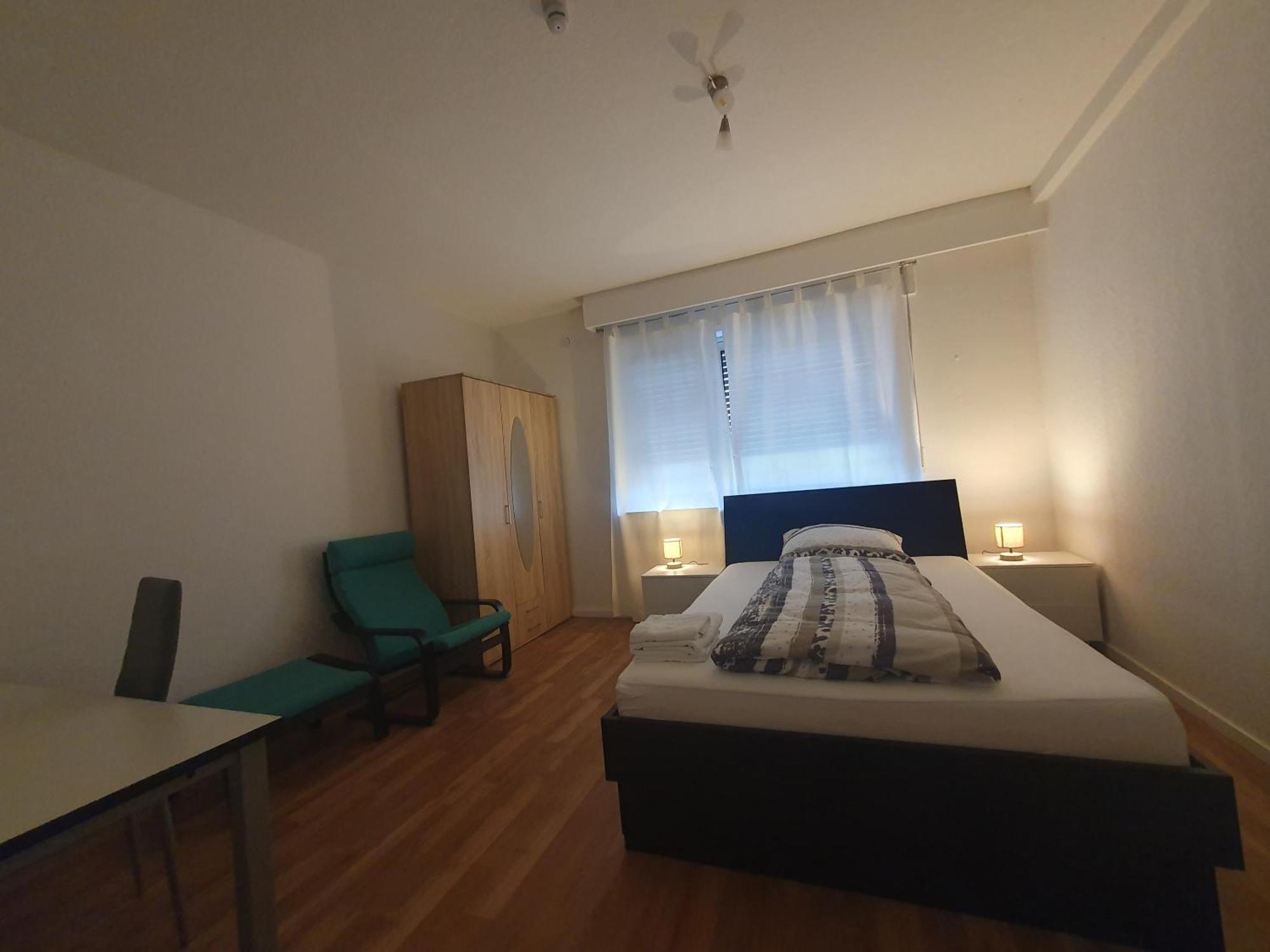 Ferienwohnung Privatzimmer An Der Uniklinik Mainz - Nur Fuer Weibliche Gaeste Exterior foto